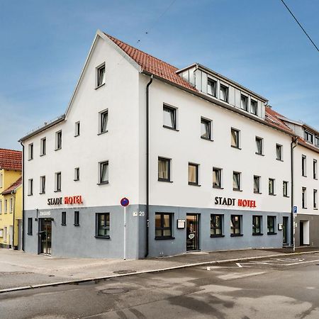 Stadthotel Ройтлинген Экстерьер фото