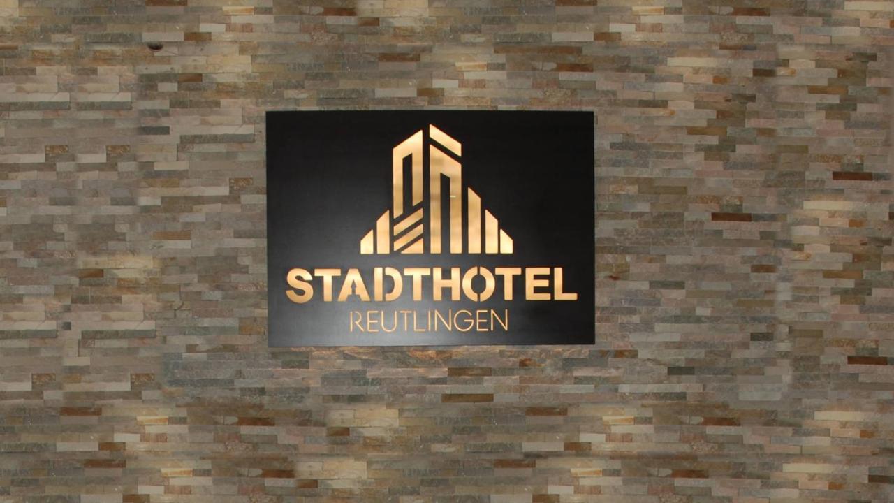 Stadthotel Ройтлинген Экстерьер фото